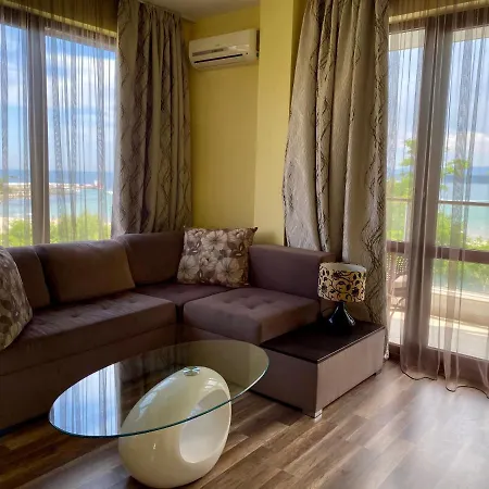Apartment Paradise Deluxe Primorsko