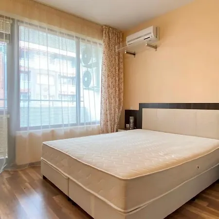 Apartment Paradise Deluxe Primorsko