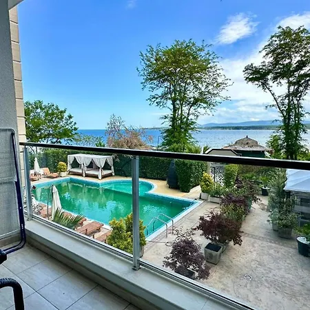 Апартаменти Paradise Deluxe Приморсько