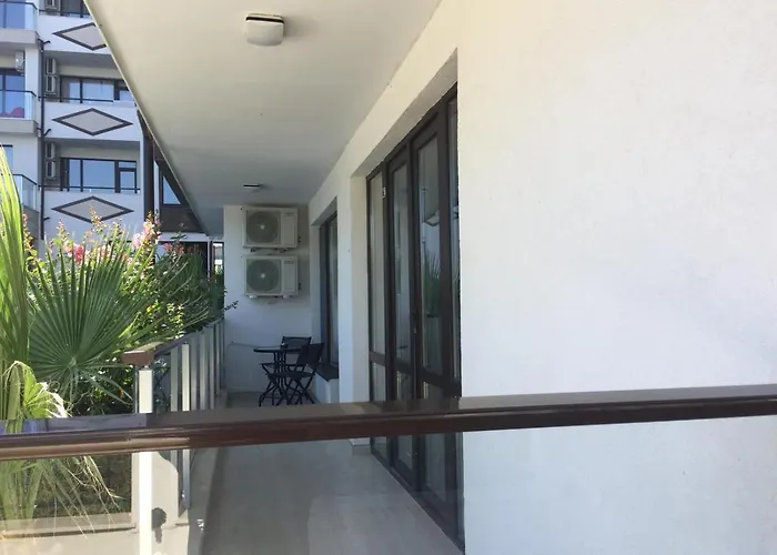 Paradise Deluxe Apartment *