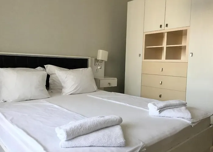 Paradise Deluxe Apartment