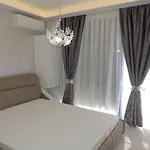 Paradise Deluxe *
