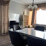 Paradise Deluxe Apartment *
