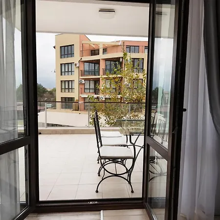 Apartment Paradise Deluxe Primorsko
