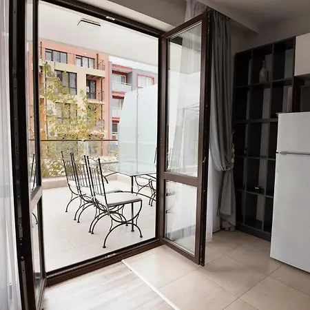 Paradise Deluxe Apartment *