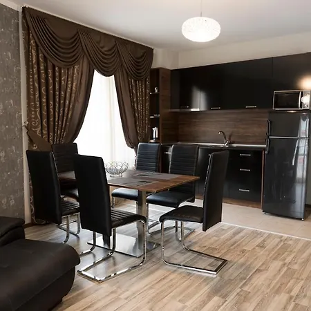 Paradise Deluxe Apartment *