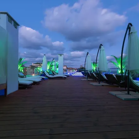 Paradise Deluxe Апартаменты Приморско