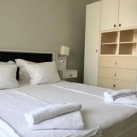 Paradise Deluxe Apartment