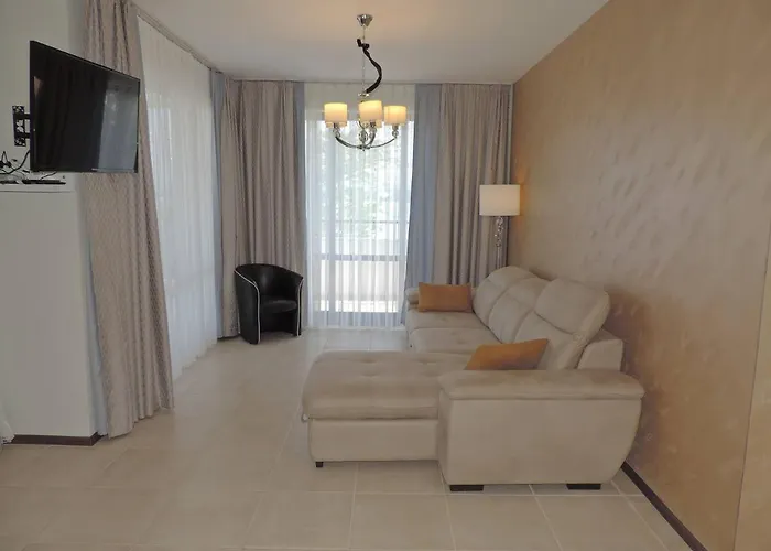 Paradise Deluxe * Primorszko