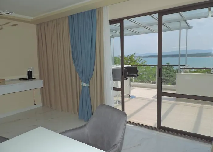 Paradise Deluxe Apartman *